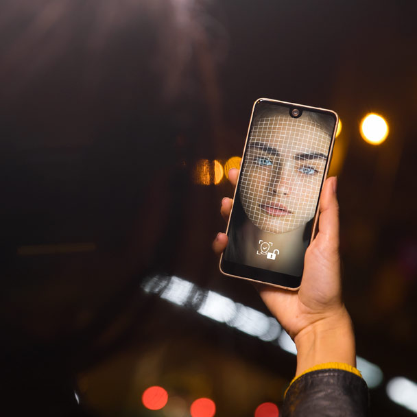 Funzione di sblocco volto in azione su View 2 PRO